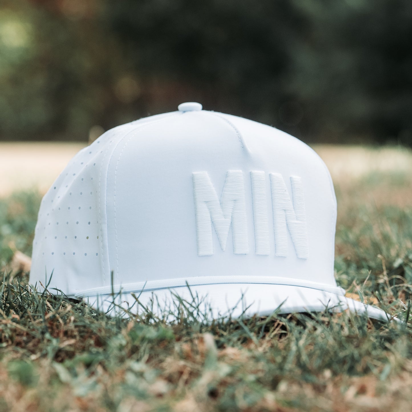 MIN Performance Hat - White